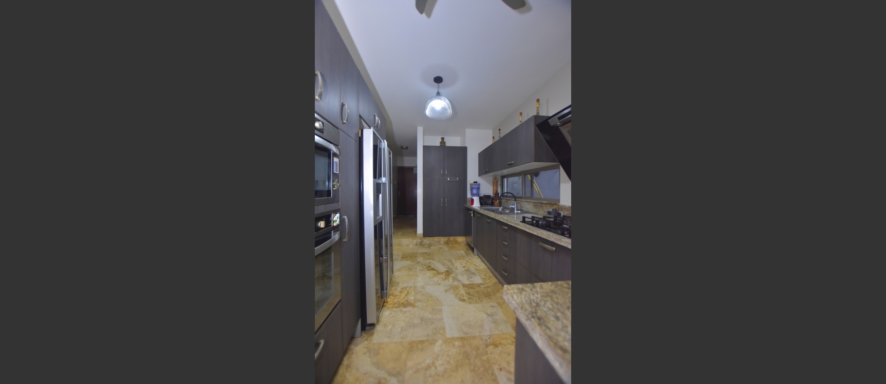 Casa en venta en urbanización Laguna del Sol, Samborondón GeoBienes - Casa en venta en urbanización Laguna del Sol, Samborondón - Plusvalia Guayaquil Casas de venta y alquiler Inmobiliaria Ecuador