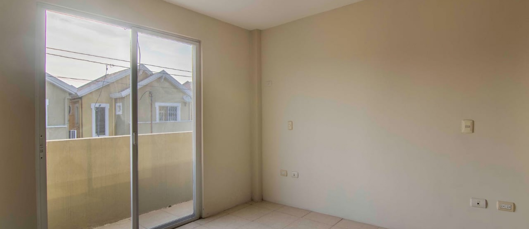 Casa en venta en Urbanización Marina D'or vía a Salitre GeoBienes - Casa en venta en Urbanización Marina D'or vía a Salitre - Plusvalia Guayaquil Casas de venta y alquiler Inmobiliaria Ecuador