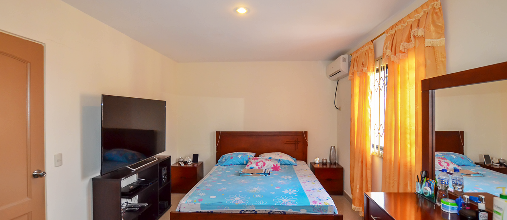 Casa en venta en Urbanización Milán sector Vía Salitre - Samborondón GeoBienes - Casa en venta en Urbanización Milán sector Vía Salitre - Samborondón - Plusvalia Guayaquil Casas de venta y alquiler Inmobiliaria Ecuador