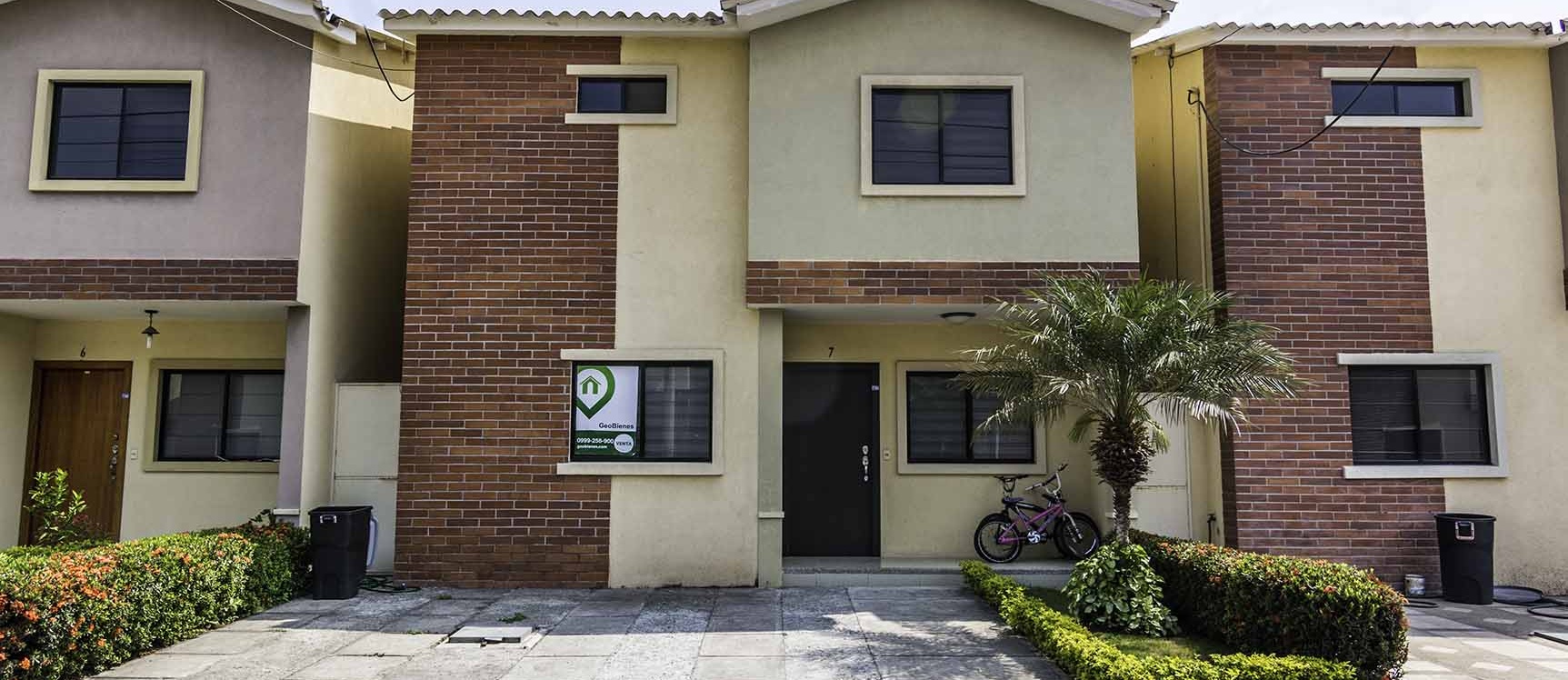 GeoBienes - Casa en venta en Urbanización Milann vía a Samborondón - Plusvalia Guayaquil Casas de venta y alquiler Inmobiliaria Ecuador