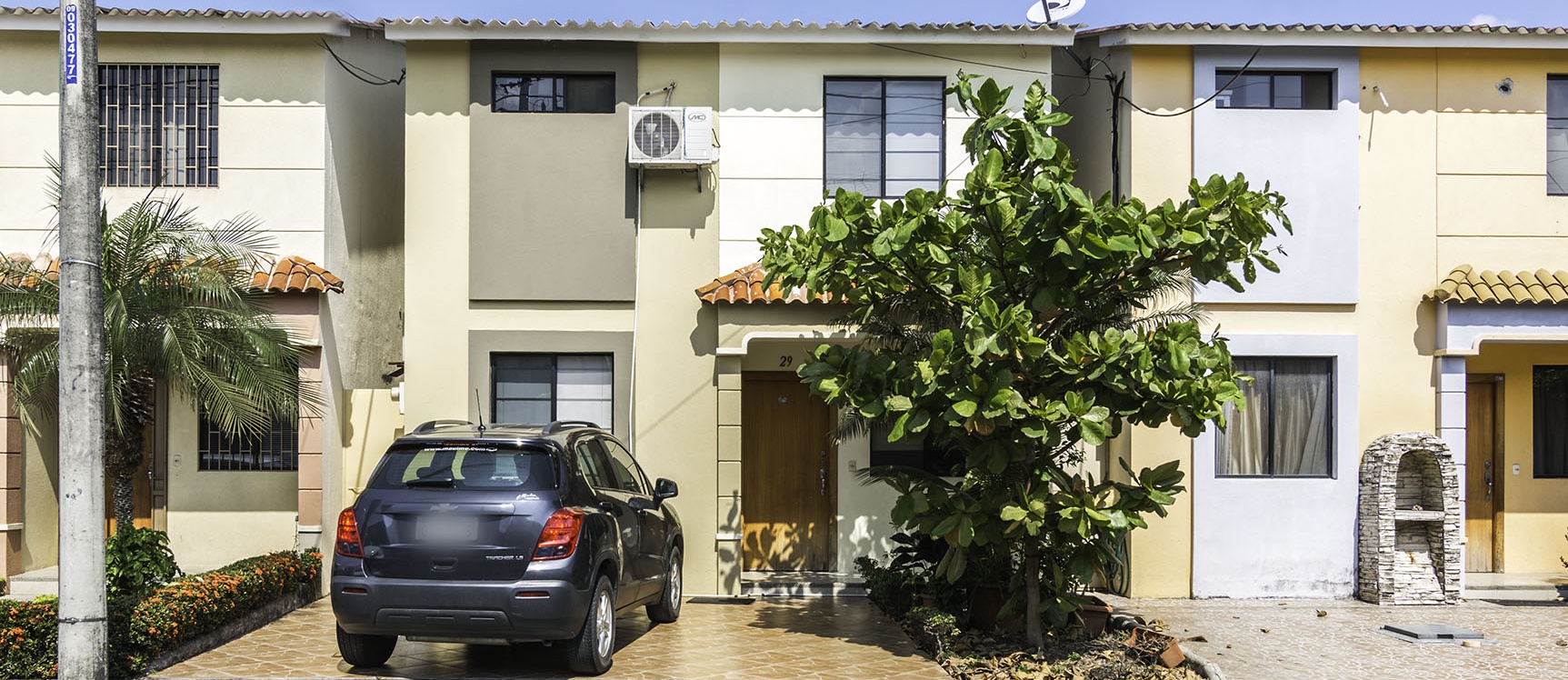 GeoBienes - Casa en venta en Urbanización Milann vía a Samborondón - Plusvalia Guayaquil Casas de venta y alquiler Inmobiliaria Ecuador GeoBienes - Casa en venta en Urbanización Milann vía a Samborondón - Plusvalia Guayaquil Casas de venta y alquiler Inmobiliaria Ecuador