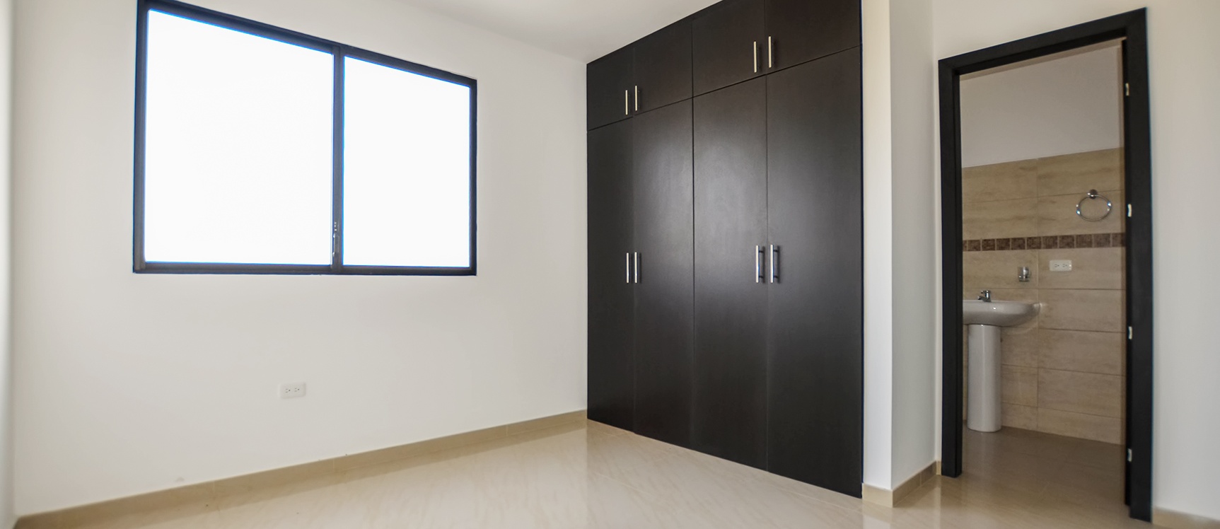 Casa en venta en urbanización Napoli sector vía a Samborondón GeoBienes - Casa en venta en urbanización Napoli vía a Samborondón - Plusvalia Guayaquil Casas de venta y alquiler Inmobiliaria Ecuador