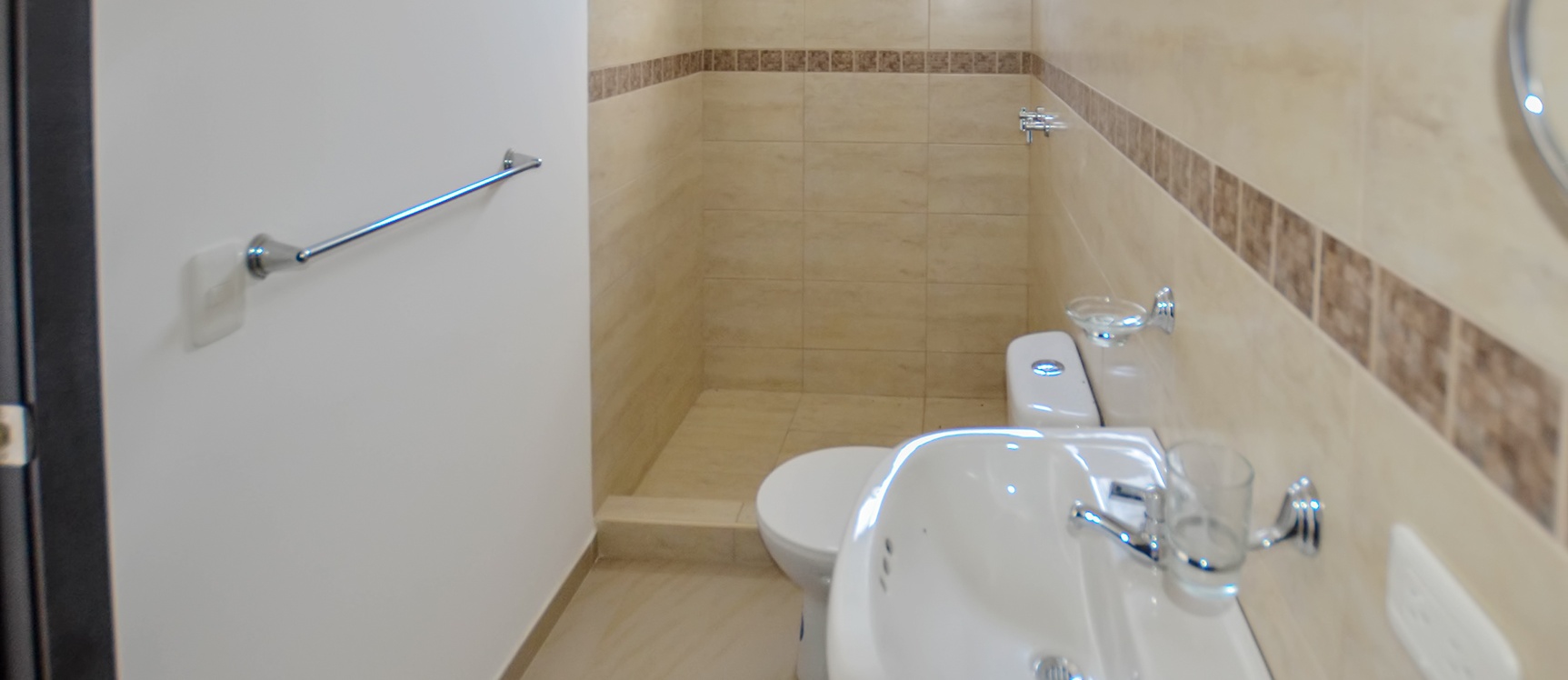 Casa en venta en urbanización Napoli sector vía a Samborondón GeoBienes - Casa en venta en urbanización Napoli vía a Samborondón - Plusvalia Guayaquil Casas de venta y alquiler Inmobiliaria Ecuador