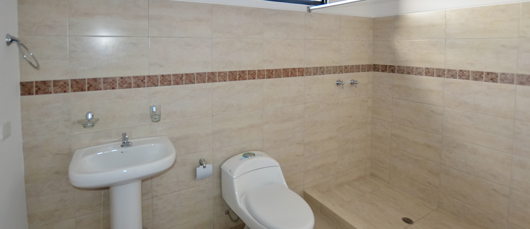 Casa en venta en urbanización Napoli sector vía a Samborondón GeoBienes - Casa en venta en urbanización Napoli vía a Samborondón - Plusvalia Guayaquil Casas de venta y alquiler Inmobiliaria Ecuador