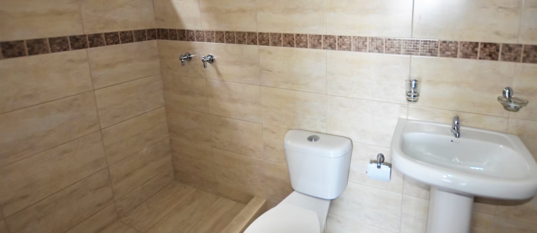 Casa en venta en urbanización Napoli sector vía a Samborondón GeoBienes - Casa en venta en urbanización Napoli vía a Samborondón - Plusvalia Guayaquil Casas de venta y alquiler Inmobiliaria Ecuador