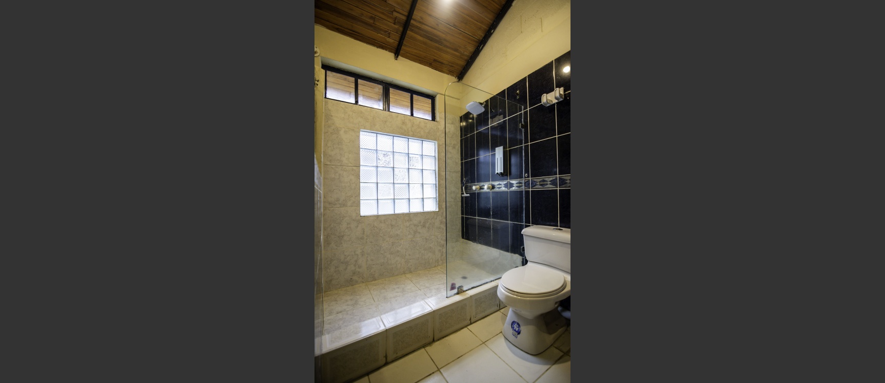 Casa en venta en urbanización Puerto Azul, Vía a la Costa GeoBienes - Casa en venta en urbanización Puerto Azul, Vía a la Costa - Plusvalia Guayaquil Casas de venta y alquiler Inmobiliaria Ecuador