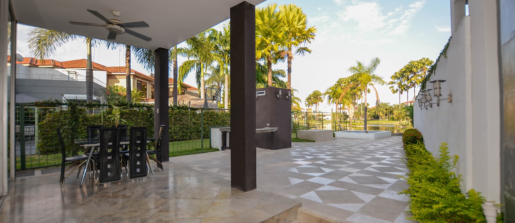 Casa en venta en Urbanización Terrasol sector Vía a Samborondón GeoBienes - Casa en venta en Urbanización Terrasol Vía a Samborondón - Plusvalia Guayaquil Casas de venta y alquiler Inmobiliaria Ecuador