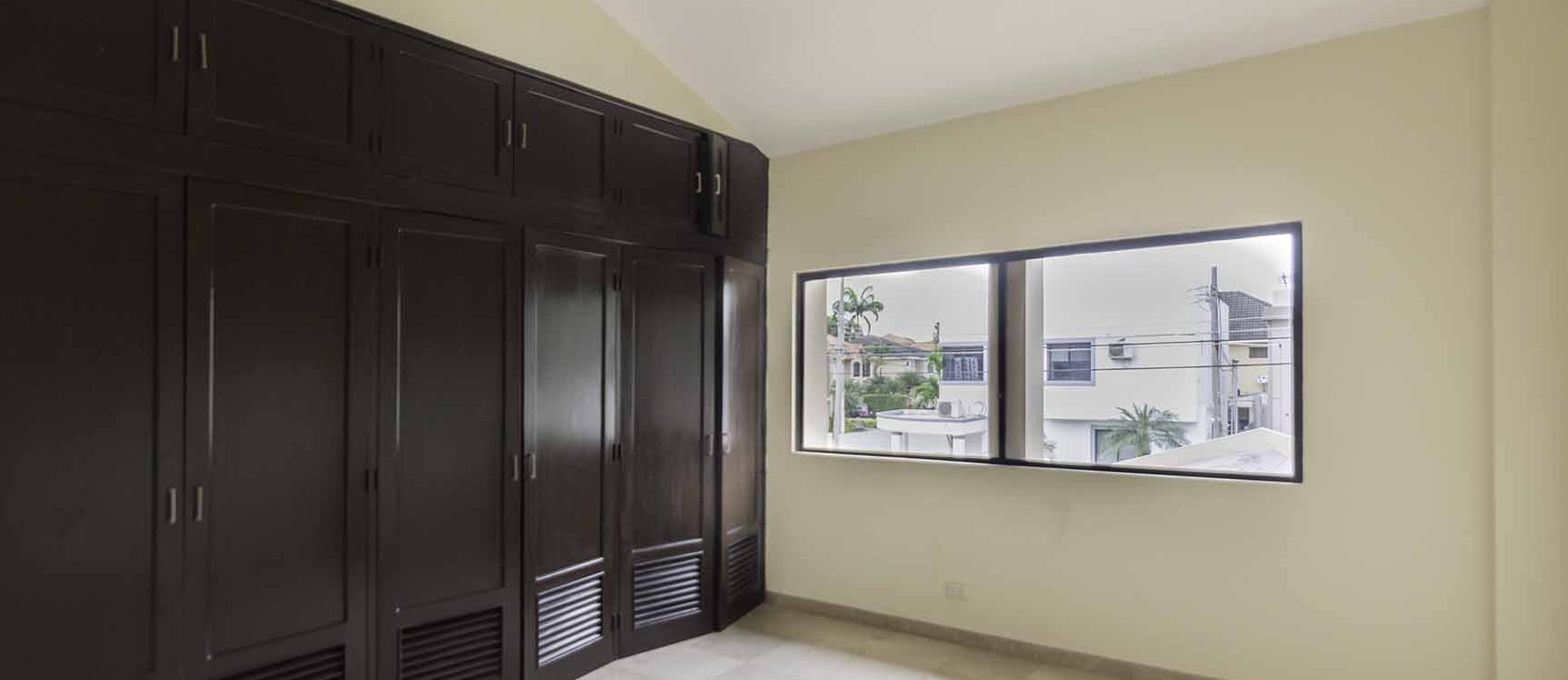 Casa en venta en Urbanización Villa Nueva Vía a Samborondón GeoBienes - Casa en venta en Urbanización Villa Nueva, Vía a Samborondón - Plusvalia Guayaquil Casas de venta y alquiler Inmobiliaria Ecuador