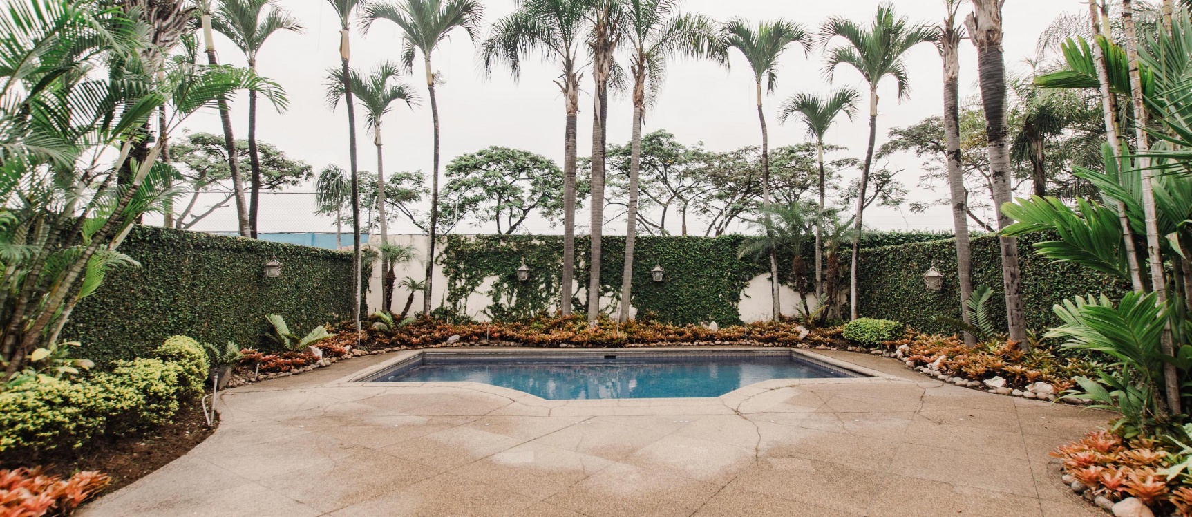 Casa en venta en Urbanización Vista al Parque, Samborondón GeoBienes - Casa en venta en Samborondón - Plusvalia Guayaquil Casas de venta y alquiler Inmobiliaria Ecuador