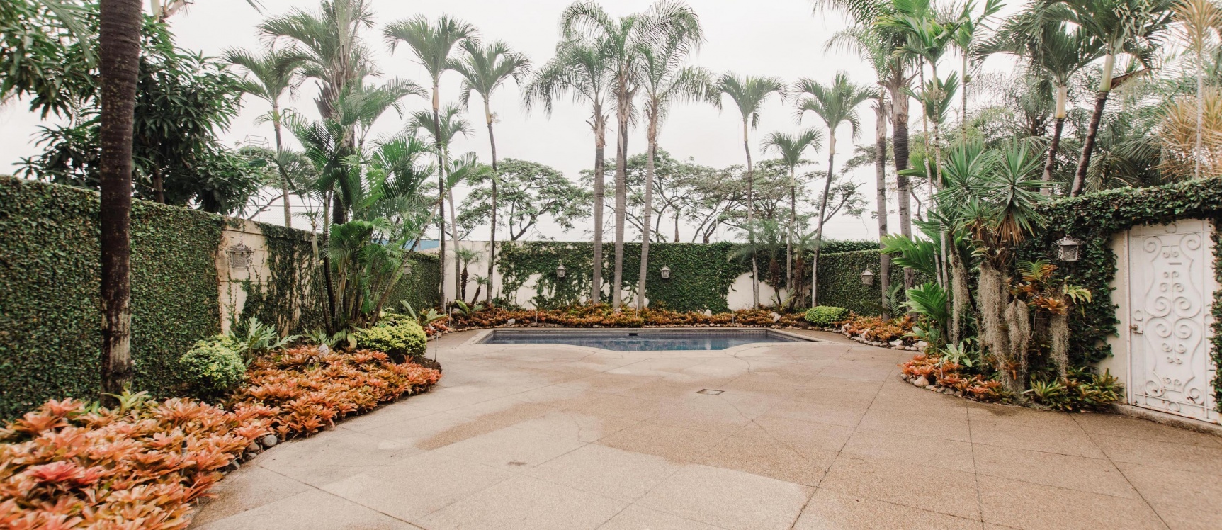 Casa en venta en Urbanización Vista al Parque, Samborondón GeoBienes - Casa en venta en Samborondón - Plusvalia Guayaquil Casas de venta y alquiler Inmobiliaria Ecuador