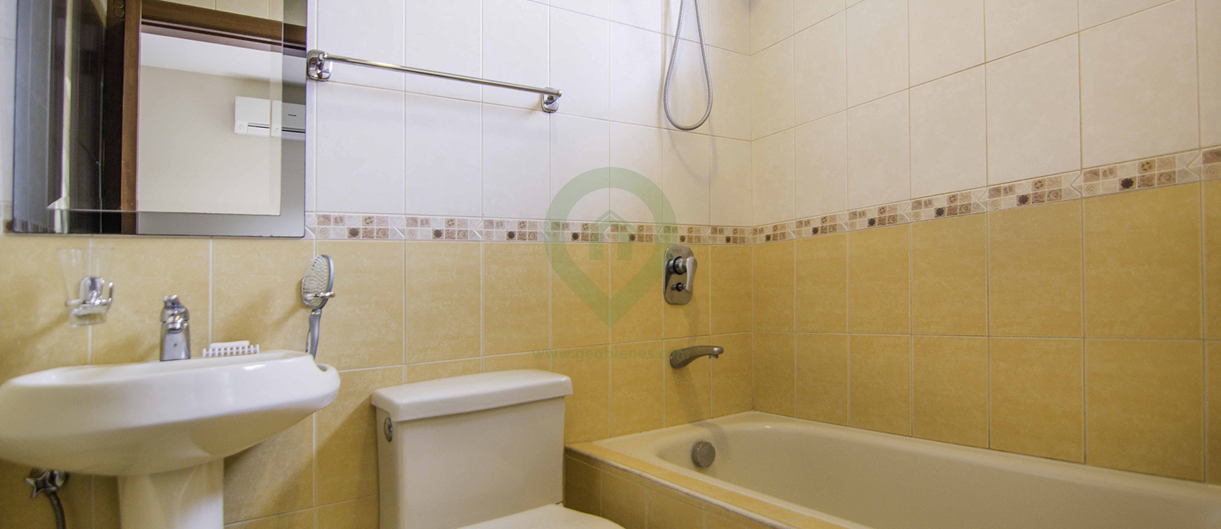 Casa en venta en Vista Sol vía a Samborondón GeoBienes - Casa en venta en Vista Sol vía a Samborondón Guayaquil - Plusvalia Guayaquil Casas de venta y alquiler Inmobiliaria Ecuador