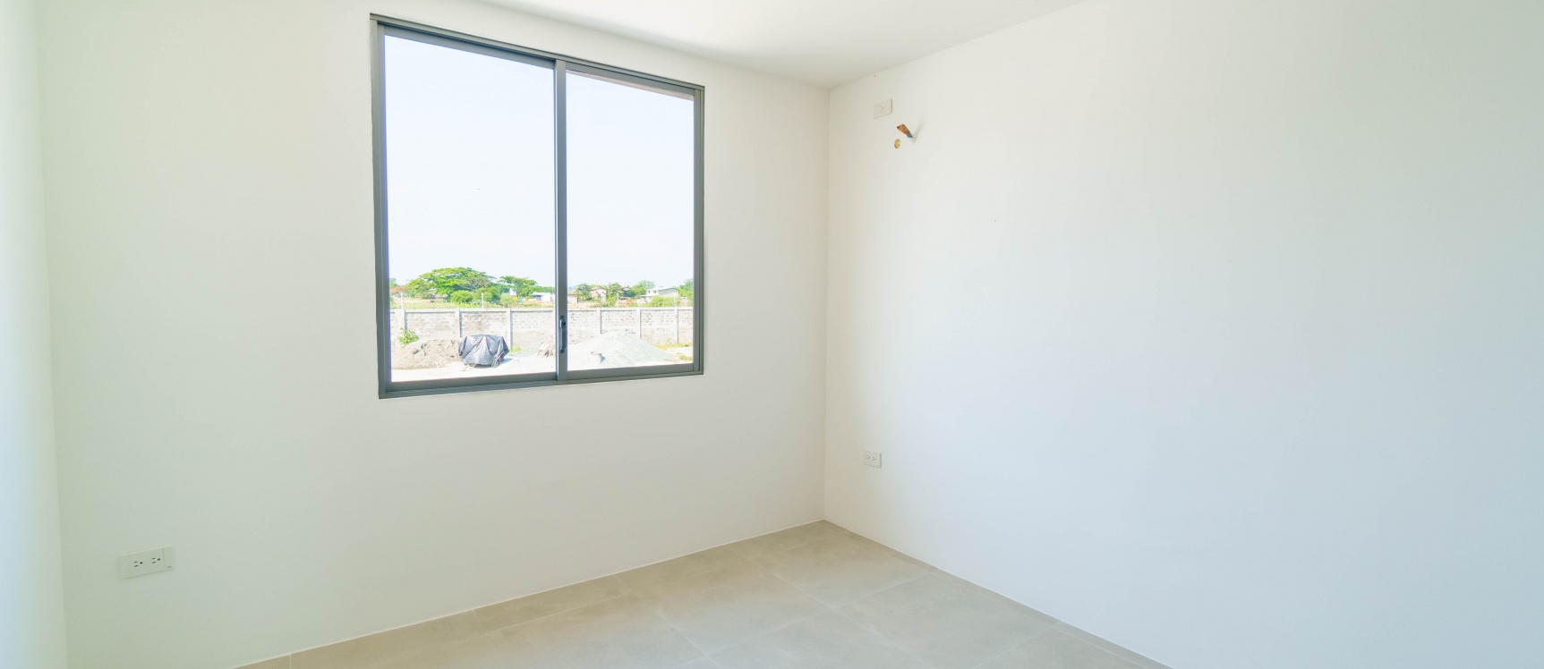 Casa en venta por estrenar con excelentes acabados en Urbanizacion Amalfi, Km 5.5 Vía la Aurora Salitre GeoBienes - Casa en venta por estrenar con excelentes acabados en Urbanizacion Amalfi, Km 5.5 Vía la Aurora Salitre - Plusvalia Guayaquil Casas de venta y alquiler Inmobiliaria Ecuador