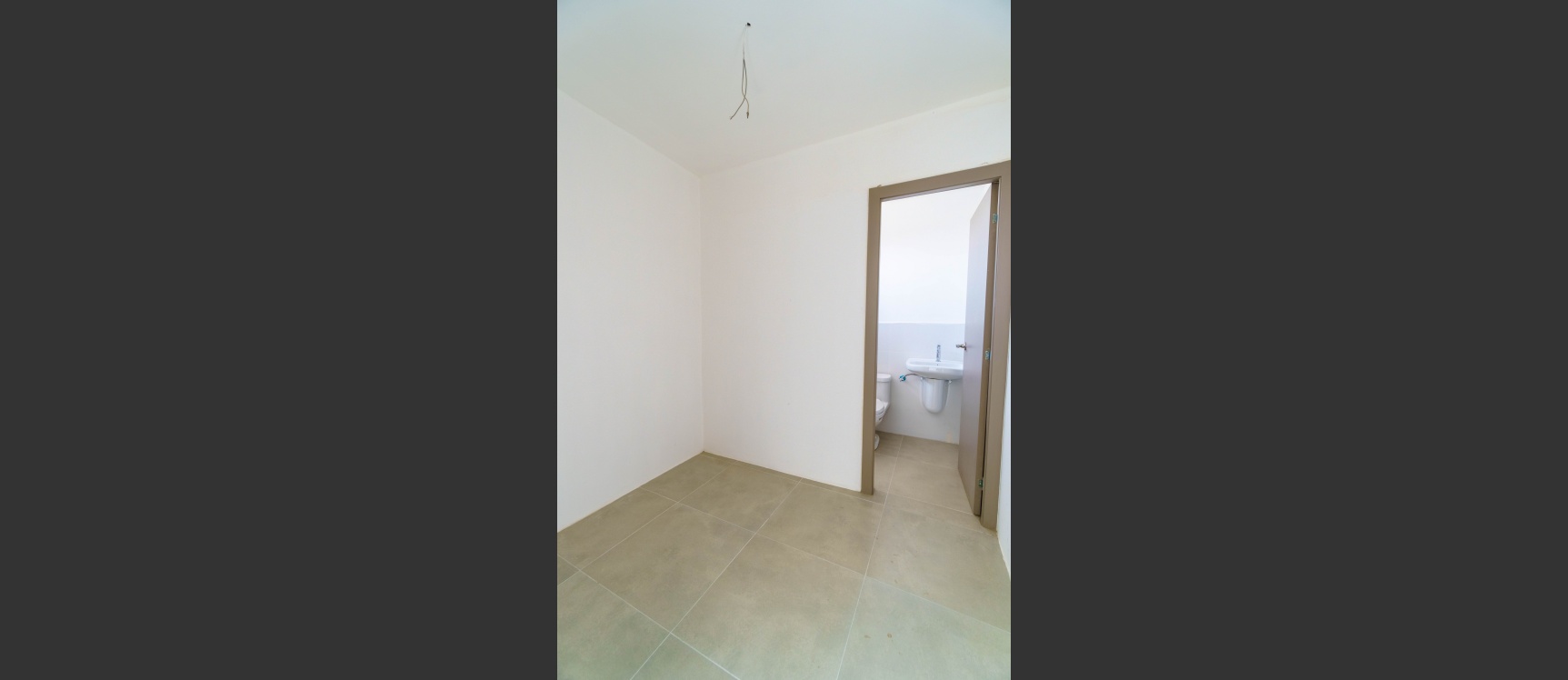 Casa en venta por estrenar con excelentes acabados en Urbanización Amalfi, Vía la Aurora Km 5.5 GeoBienes - Casa en venta por estrenar con excelentes acabados en Urbanización Amalfi, Vía la Aurora Km 5.5 - Plusvalia Guayaquil Casas de venta y alquiler Inmobiliaria Ecuador