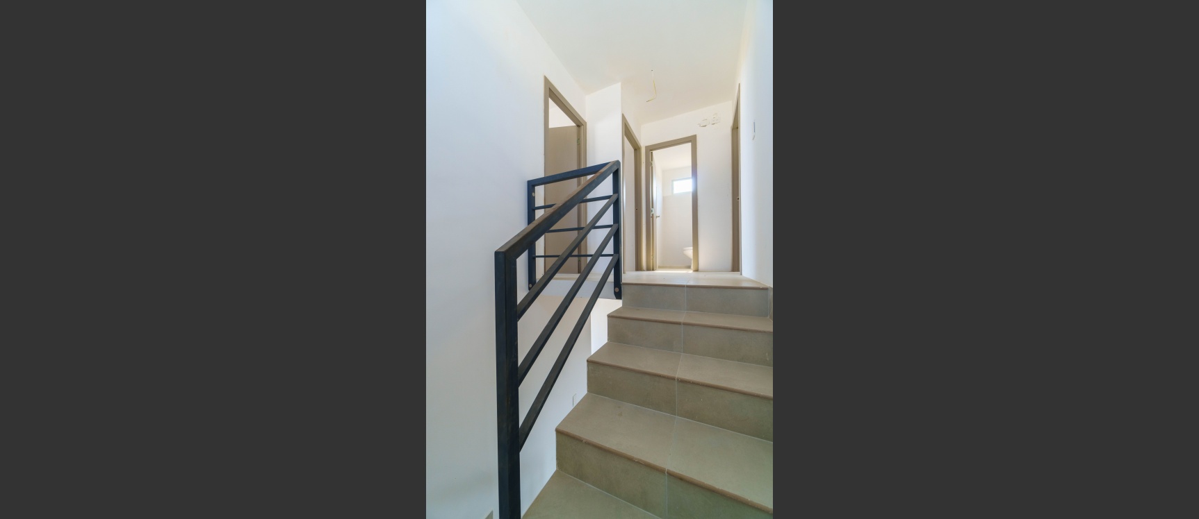 Casa en venta por estrenar con excelentes acabados en Urbanización Amalfi, Vía la Aurora Km 5.5 GeoBienes - Casa en venta por estrenar con excelentes acabados en Urbanización Amalfi, Vía la Aurora Km 5.5 - Plusvalia Guayaquil Casas de venta y alquiler Inmobiliaria Ecuador