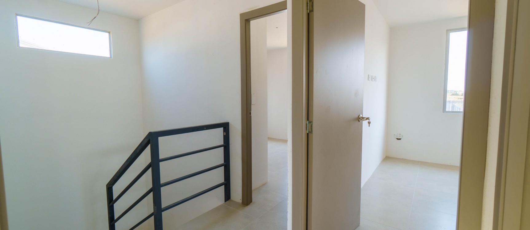 Casa en venta por estrenar con excelentes acabados en Urbanización Amalfi, Vía la Aurora Km 5.5 GeoBienes - Casa en venta por estrenar con excelentes acabados en Urbanización Amalfi, Vía la Aurora Km 5.5 - Plusvalia Guayaquil Casas de venta y alquiler Inmobiliaria Ecuador