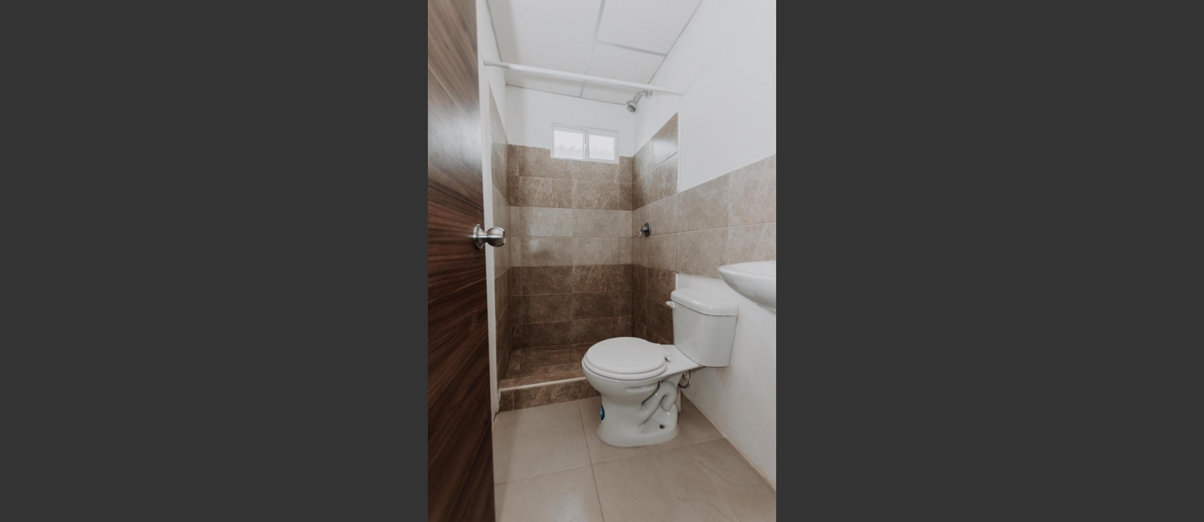 Casa en venta por estrenar en Urbanización Villa del Rey etapa Princesa Kate GeoBienes - Casa en venta por estrenar en Urbanización Villa del Rey etapa Princesa Kate - Plusvalia Guayaquil Casas de venta y alquiler Inmobiliaria Ecuador