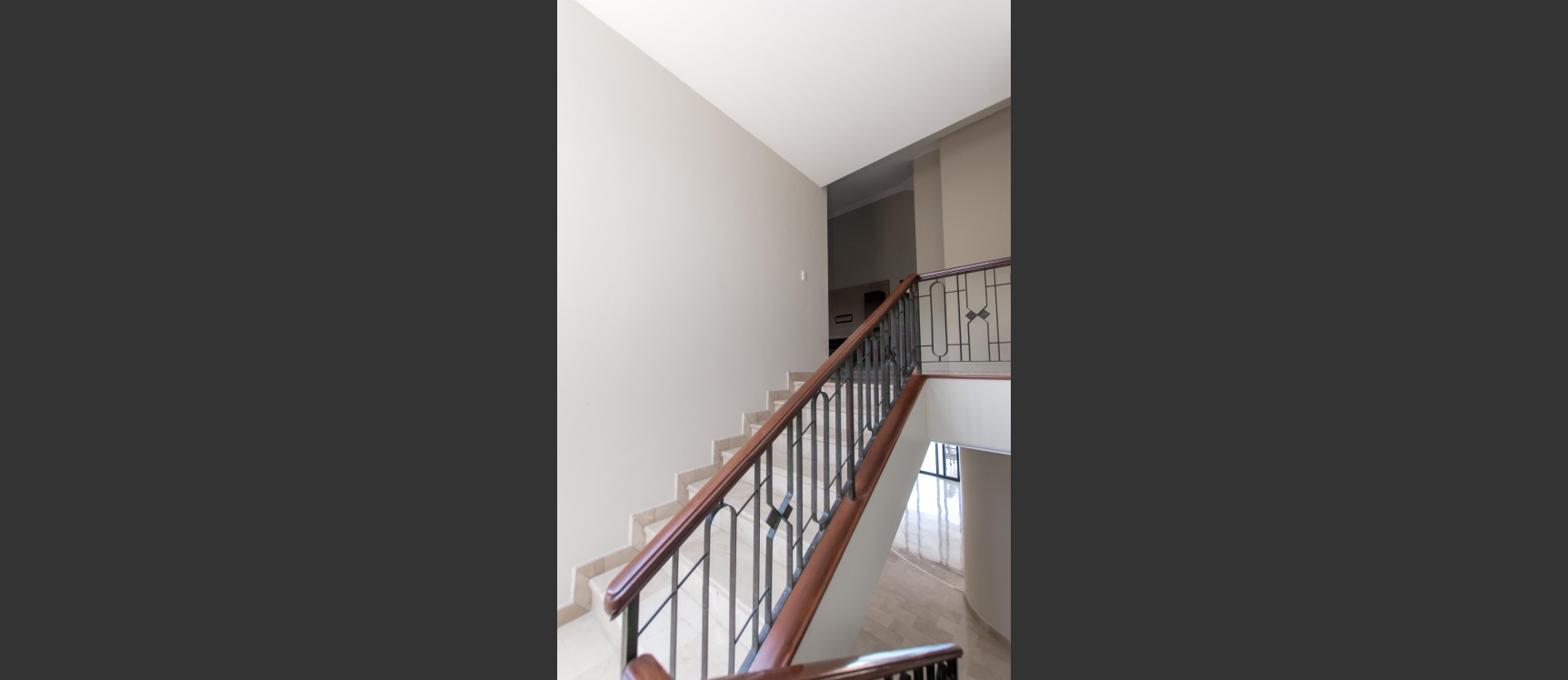 Casa en venta remodelada en la Urb. Villanueva, Km 1, Vía Samborondón GeoBienes - Casa en venta remodelada en la Urb. Villanueva, Km 1, Vía Samborondón - Plusvalia Guayaquil Casas de venta y alquiler Inmobiliaria Ecuador