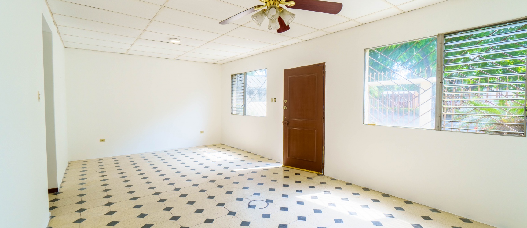 Casa en venta ubicada en Cdla. Ferroviaria, Guayaquil GeoBienes - Casa en venta ubicada en Cdla. Ferroviaria, Guayaquil - Plusvalia Guayaquil Casas de venta y alquiler Inmobiliaria Ecuador