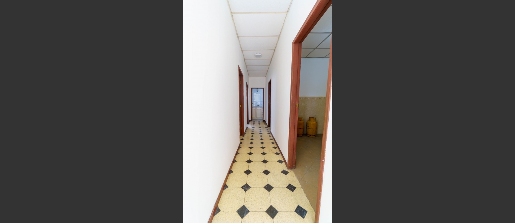 Casa en venta ubicada en Cdla. Ferroviaria, Guayaquil GeoBienes - Casa en venta ubicada en Cdla. Ferroviaria, Guayaquil - Plusvalia Guayaquil Casas de venta y alquiler Inmobiliaria Ecuador