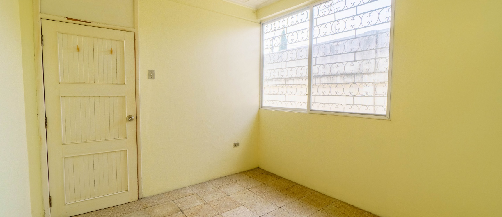 Casa en venta ubicada en Cdla del IESS, Sur de Guayaquil GeoBienes - Casa en venta ubicada en Cdla del IESS, Sur de Guayaquil - Plusvalia Guayaquil Casas de venta y alquiler Inmobiliaria Ecuador