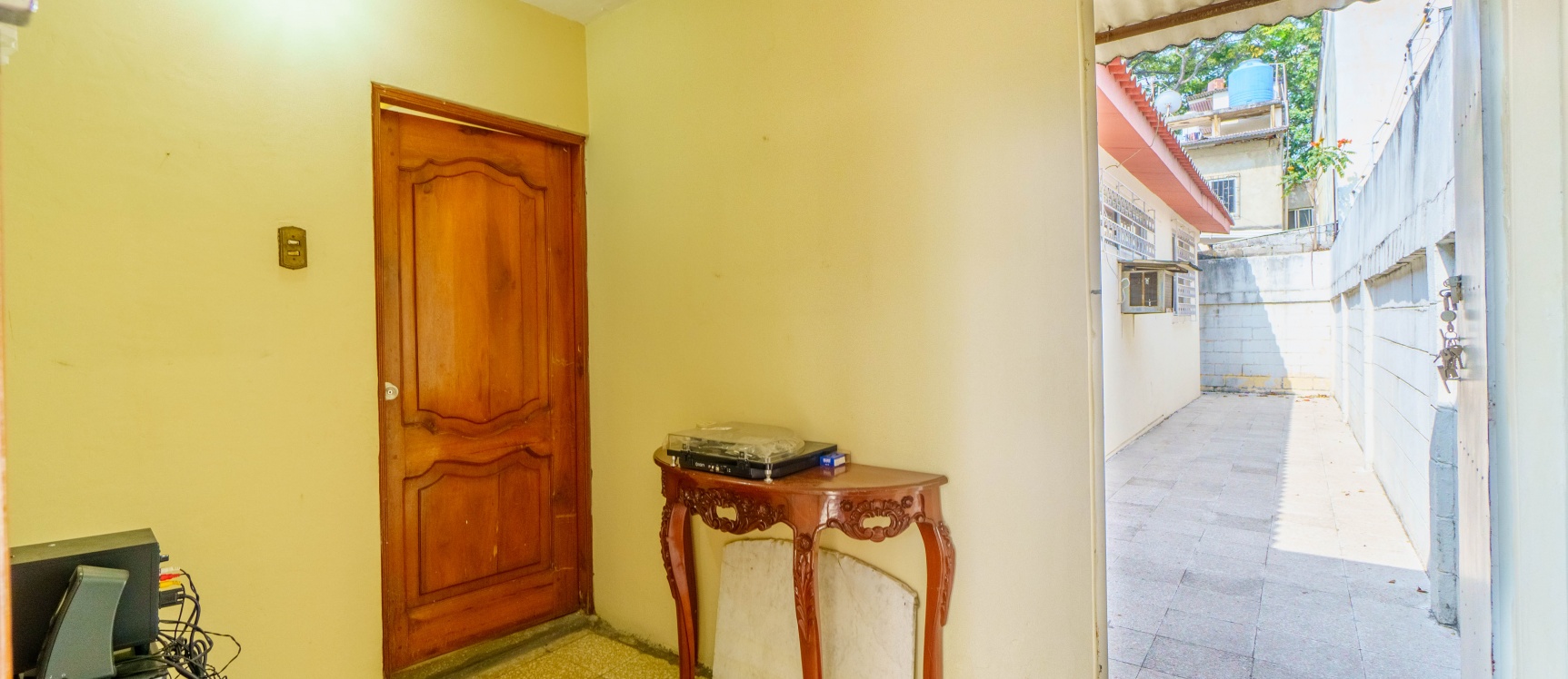 Casa en venta ubicada en Cdla del IESS, Sur de Guayaquil GeoBienes - Casa en venta ubicada en Cdla del IESS, Sur de Guayaquil - Plusvalia Guayaquil Casas de venta y alquiler Inmobiliaria Ecuador