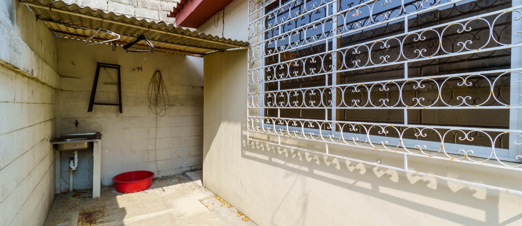 Casa en venta ubicada en Cdla del IESS, Sur de Guayaquil GeoBienes - Casa en venta ubicada en Cdla del IESS, Sur de Guayaquil - Plusvalia Guayaquil Casas de venta y alquiler Inmobiliaria Ecuador
