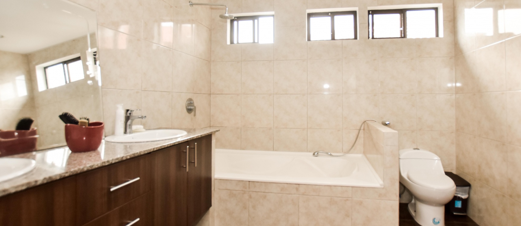 Casa en venta ubicada en Ciudad Celeste GeoBienes - Casa en venta ubicada en Ciudad Celeste - Plusvalia Guayaquil Casas de venta y alquiler Inmobiliaria Ecuador