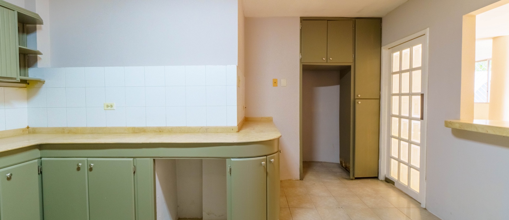 Casa en venta ubicada en conjunto cerrado en Urdesa, Norte de Guayaquil GeoBienes - Casa en venta ubicada en conjunto cerrado en Urdesa, Norte de Guayaquil - Plusvalia Guayaquil Casas de venta y alquiler Inmobiliaria Ecuador