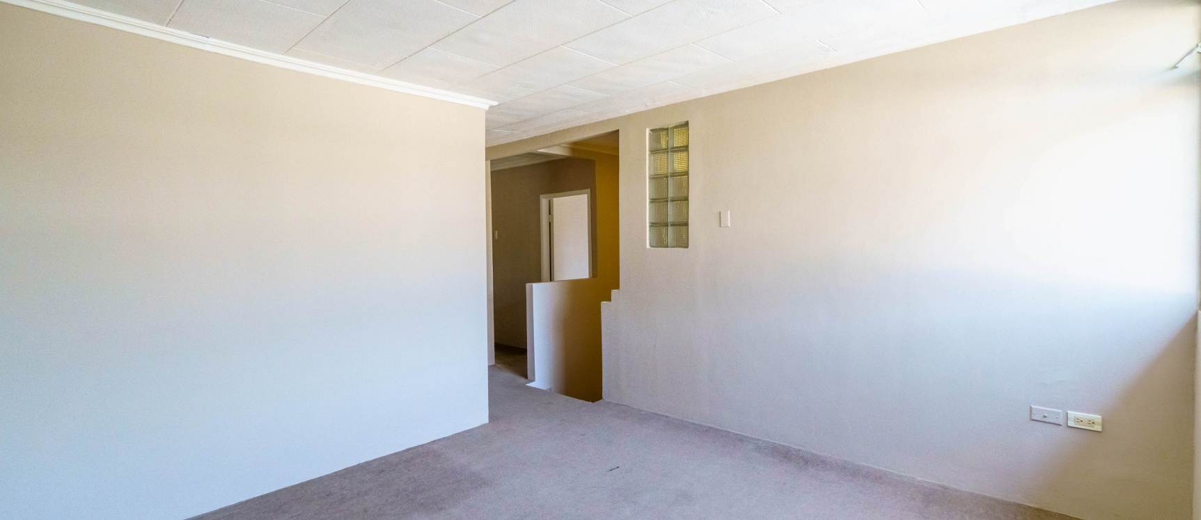 Casa en venta ubicada en conjunto cerrado en Urdesa, Norte de Guayaquil GeoBienes - Casa en venta ubicada en conjunto cerrado en Urdesa, Norte de Guayaquil - Plusvalia Guayaquil Casas de venta y alquiler Inmobiliaria Ecuador