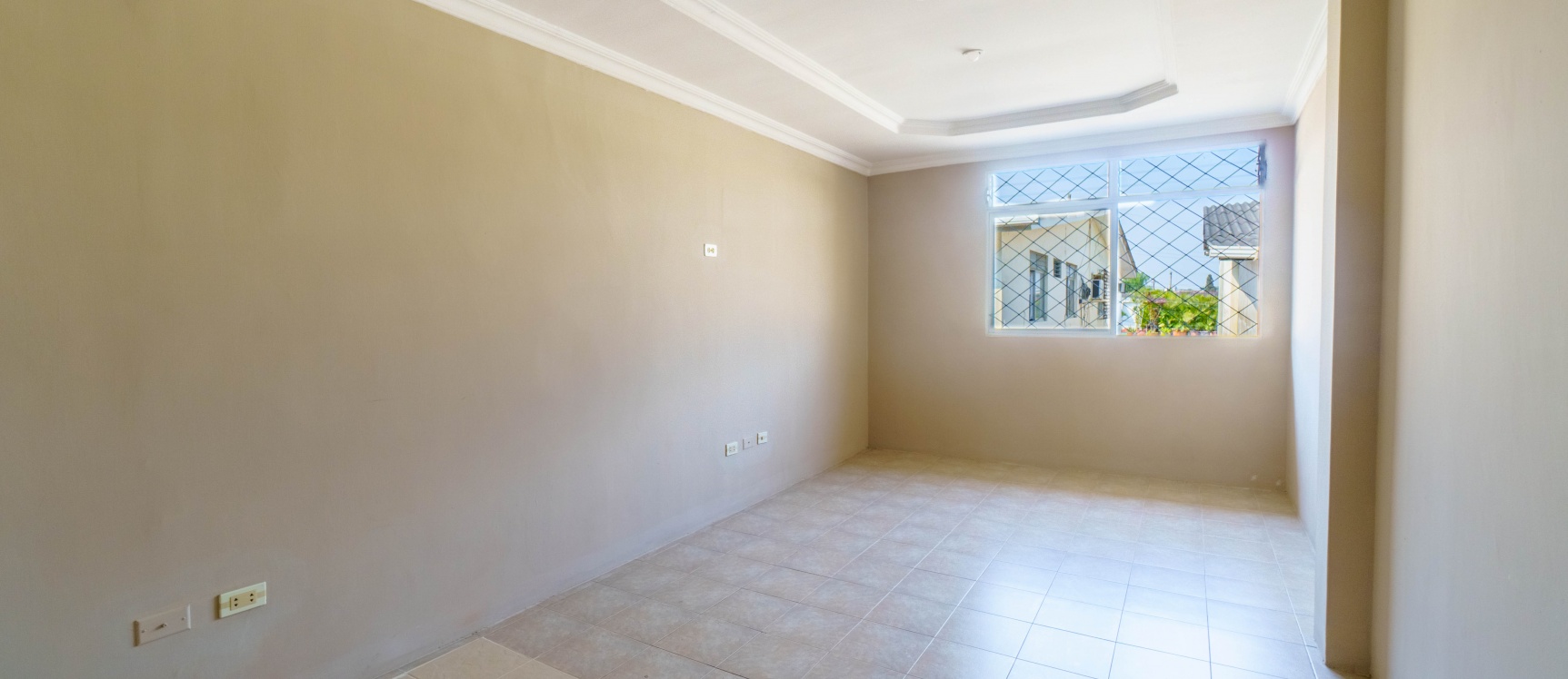 Casa en venta ubicada en conjunto cerrado en Urdesa, Norte de Guayaquil GeoBienes - Casa en venta ubicada en conjunto cerrado en Urdesa, Norte de Guayaquil - Plusvalia Guayaquil Casas de venta y alquiler Inmobiliaria Ecuador