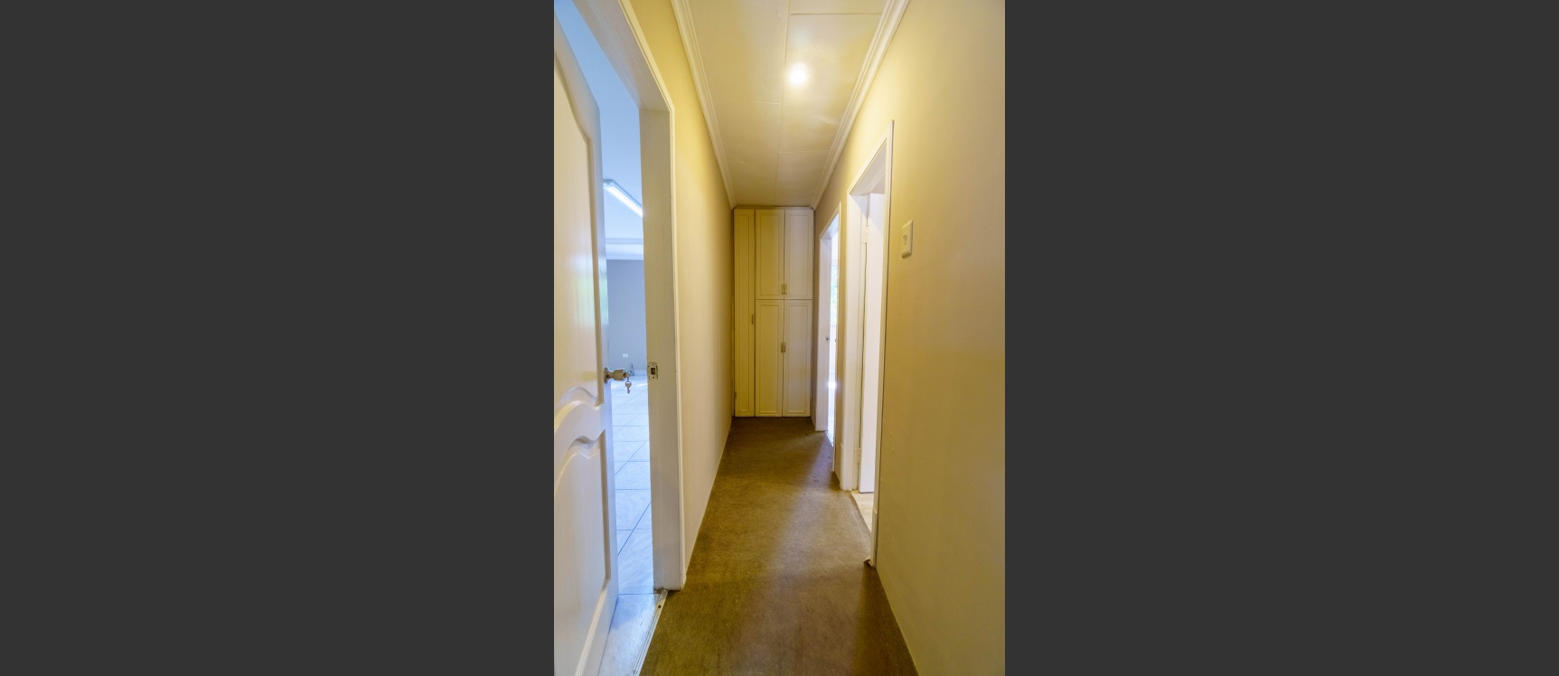 Casa en venta ubicada en conjunto cerrado en Urdesa, Norte de Guayaquil GeoBienes - Casa en venta ubicada en conjunto cerrado en Urdesa, Norte de Guayaquil - Plusvalia Guayaquil Casas de venta y alquiler Inmobiliaria Ecuador