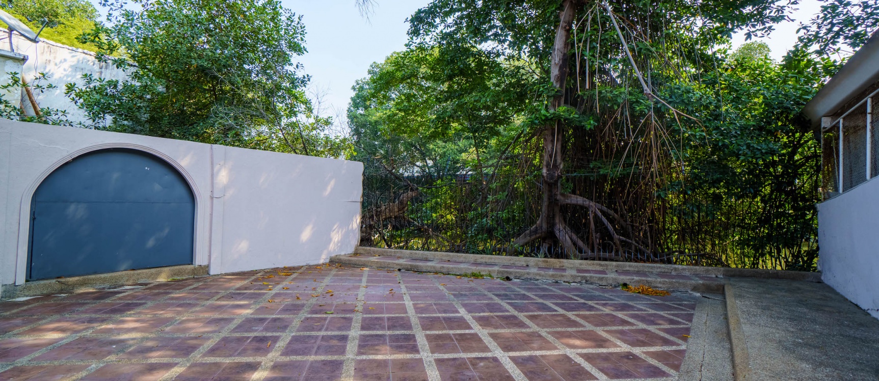 Casa en venta ubicada en conjunto cerrado en Urdesa, Norte de Guayaquil GeoBienes - Casa en venta ubicada en conjunto cerrado en Urdesa, Norte de Guayaquil - Plusvalia Guayaquil Casas de venta y alquiler Inmobiliaria Ecuador