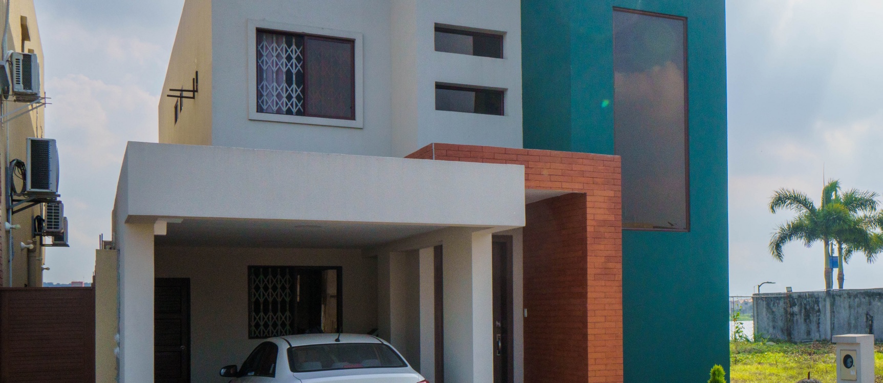 GeoBienes - Casa en venta ubicada en la Urbanización Bali, Vista al río - Plusvalia Guayaquil Casas de venta y alquiler Inmobiliaria Ecuador
