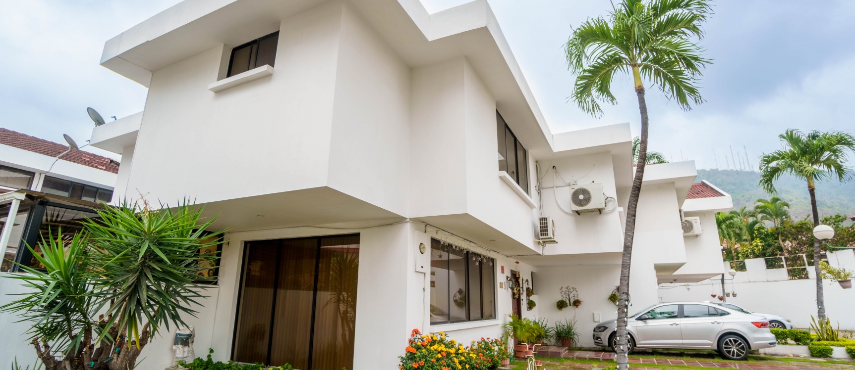 GeoBienes - Casa en venta ubicada en la Urbanización El Manantial, Ceibos - Plusvalia Guayaquil Casas de venta y alquiler Inmobiliaria Ecuador