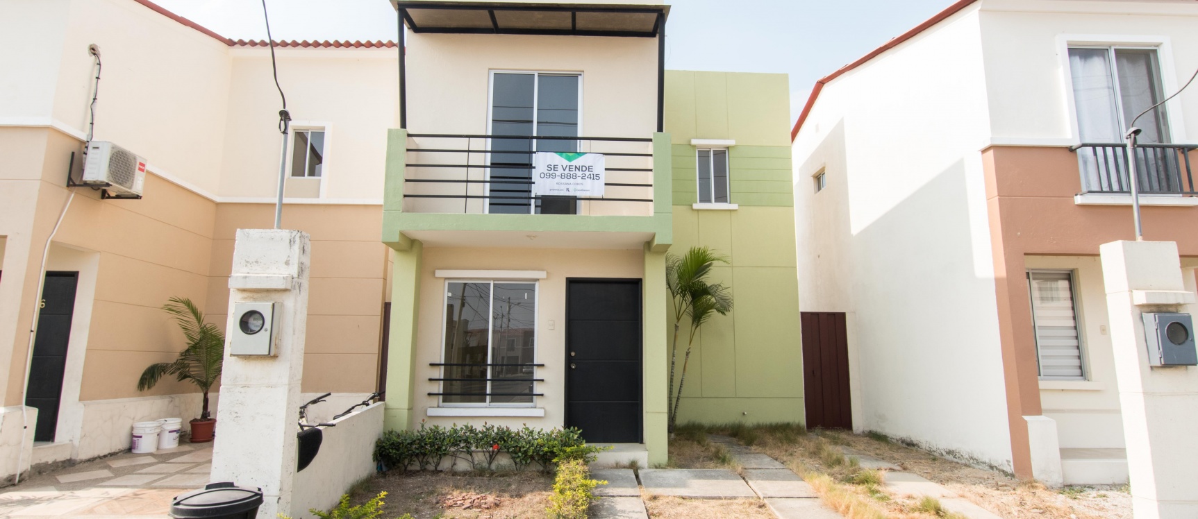 GeoBienes - Casa en venta ubicada en la Urbanización La Gran Vittoria, Etapa Violeta - Plusvalia Guayaquil Casas de venta y alquiler Inmobiliaria Ecuador