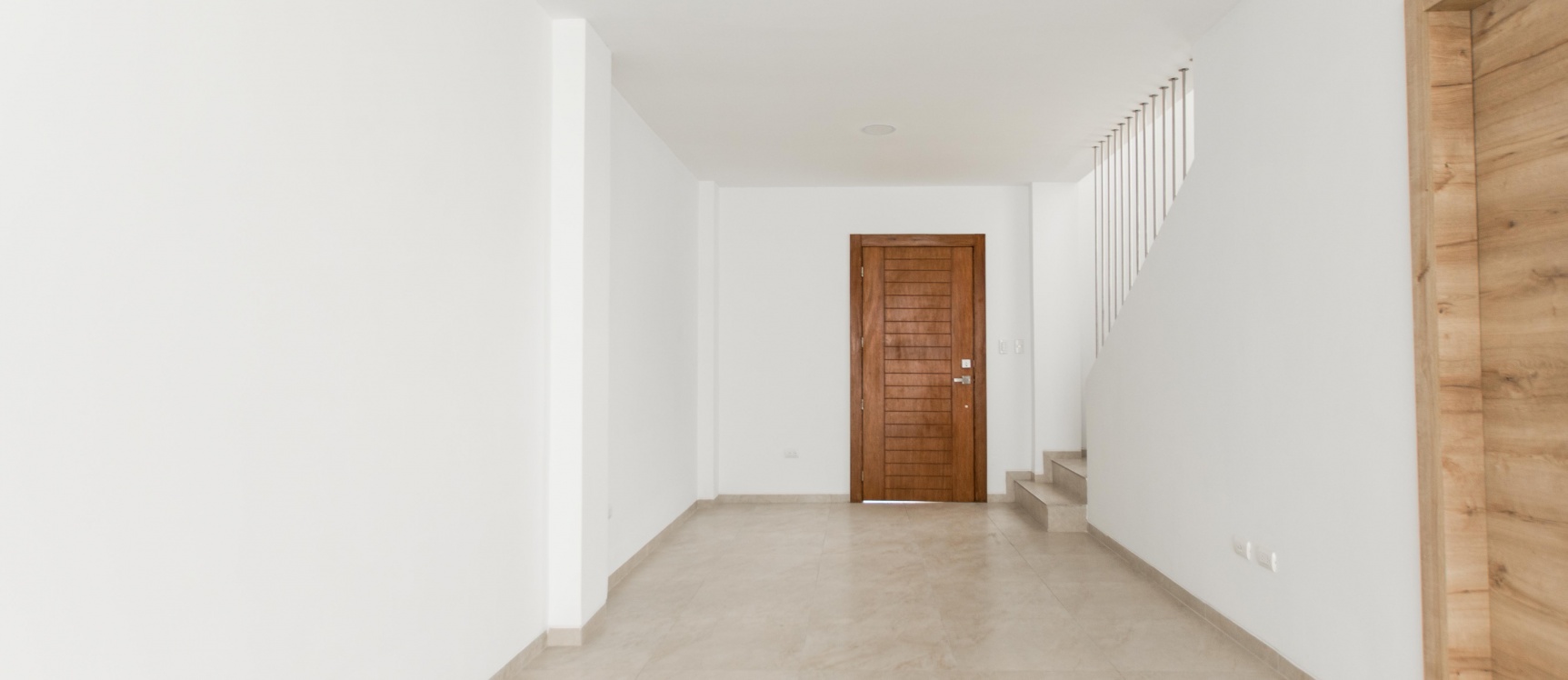 Casa en venta ubicada en la Urbanización Vistana 1000, Etapa Omega GeoBienes - Casa en venta ubicada en la Urbanización Vistana 1000, Etapa Omega - Plusvalia Guayaquil Casas de venta y alquiler Inmobiliaria Ecuador