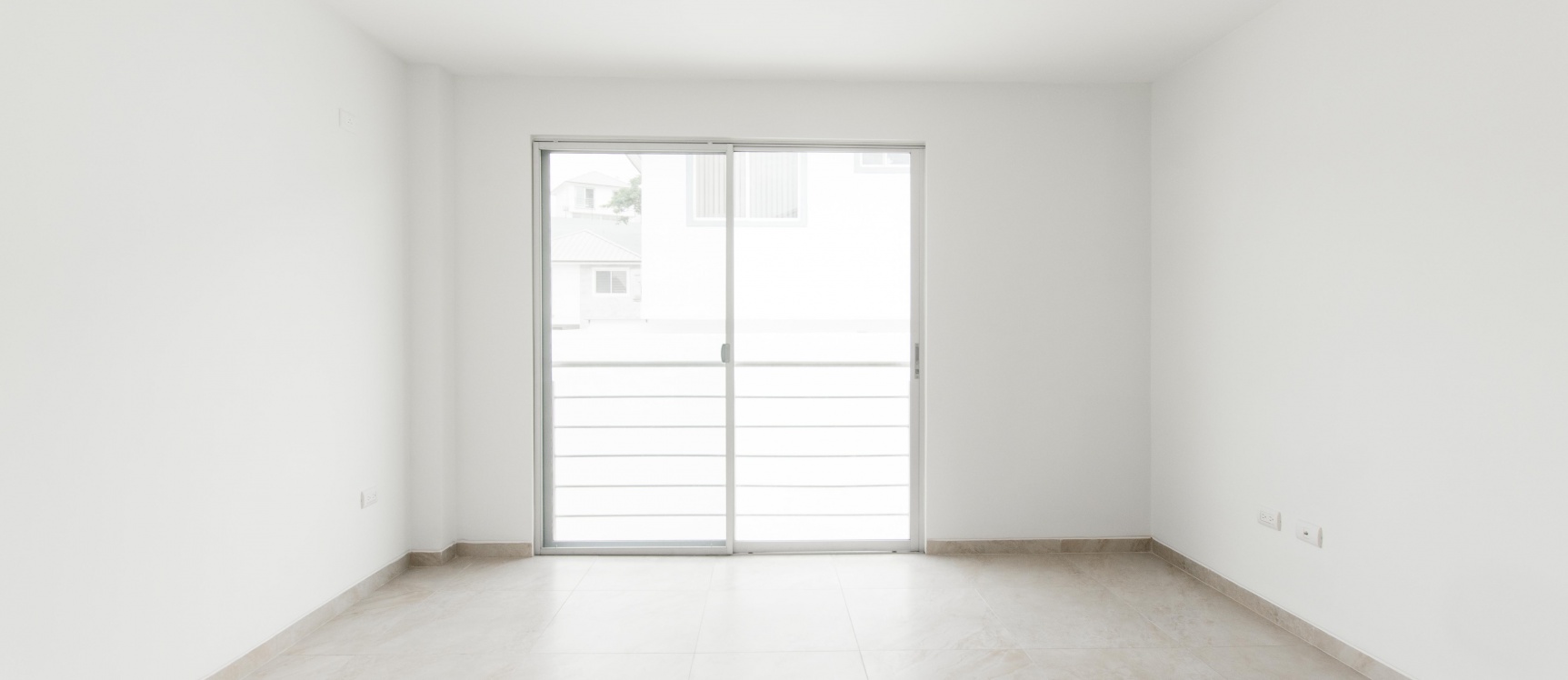 Casa en venta ubicada en la Urbanización Vistana 1000, Etapa Omega GeoBienes - Casa en venta ubicada en la Urbanización Vistana 1000, Etapa Omega - Plusvalia Guayaquil Casas de venta y alquiler Inmobiliaria Ecuador