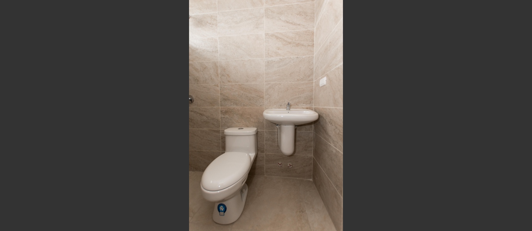 Casa en venta ubicada en la Urbanización Vistana 1000, Etapa Omega GeoBienes - Casa en venta ubicada en la Urbanización Vistana 1000, Etapa Omega - Plusvalia Guayaquil Casas de venta y alquiler Inmobiliaria Ecuador
