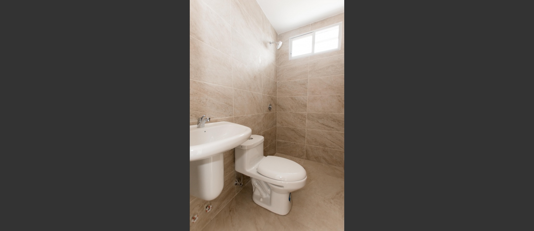 Casa en venta ubicada en la Urbanización Vistana 1000, Etapa Omega GeoBienes - Casa en venta ubicada en la Urbanización Vistana 1000, Etapa Omega - Plusvalia Guayaquil Casas de venta y alquiler Inmobiliaria Ecuador