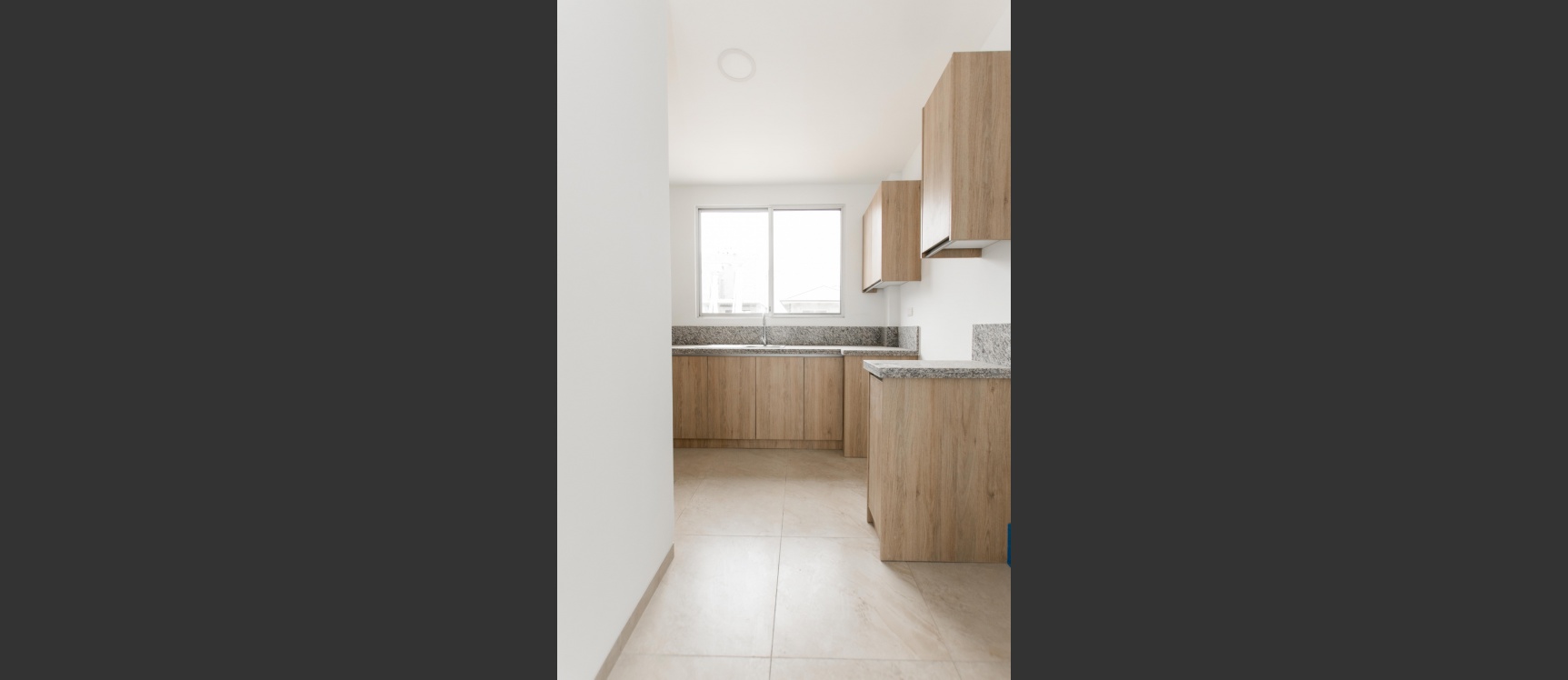 Casa en venta ubicada en la Urbanización Vistana 1000, Etapa Omega GeoBienes - Casa en venta ubicada en la Urbanización Vistana 1000, Etapa Omega - Plusvalia Guayaquil Casas de venta y alquiler Inmobiliaria Ecuador