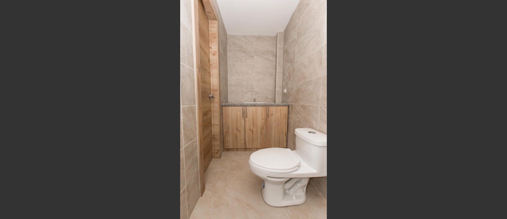 Casa en venta ubicada en la Urbanización Vistana 1000, Etapa Omega GeoBienes - Casa en venta ubicada en la Urbanización Vistana 1000, Etapa Omega - Plusvalia Guayaquil Casas de venta y alquiler Inmobiliaria Ecuador