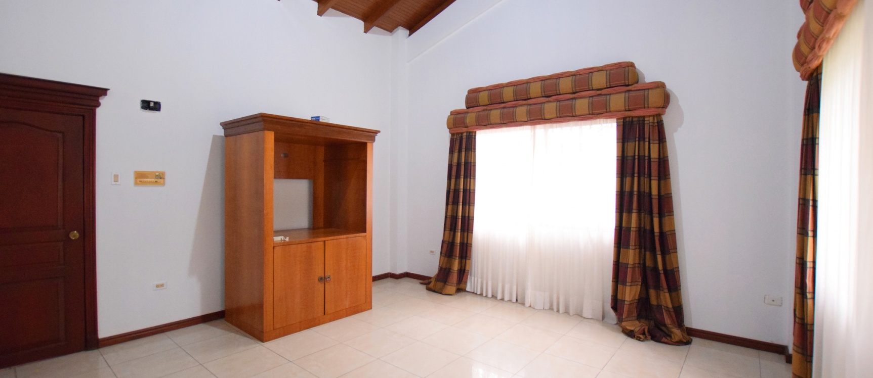 Casa en venta ubicada en Olivos I, Ceibos, Norte de Guayaquil GeoBienes - Casa en venta ubicada en Olivos I, Ceibos, Norte de Guayaquil - Plusvalia Guayaquil Casas de venta y alquiler Inmobiliaria Ecuador