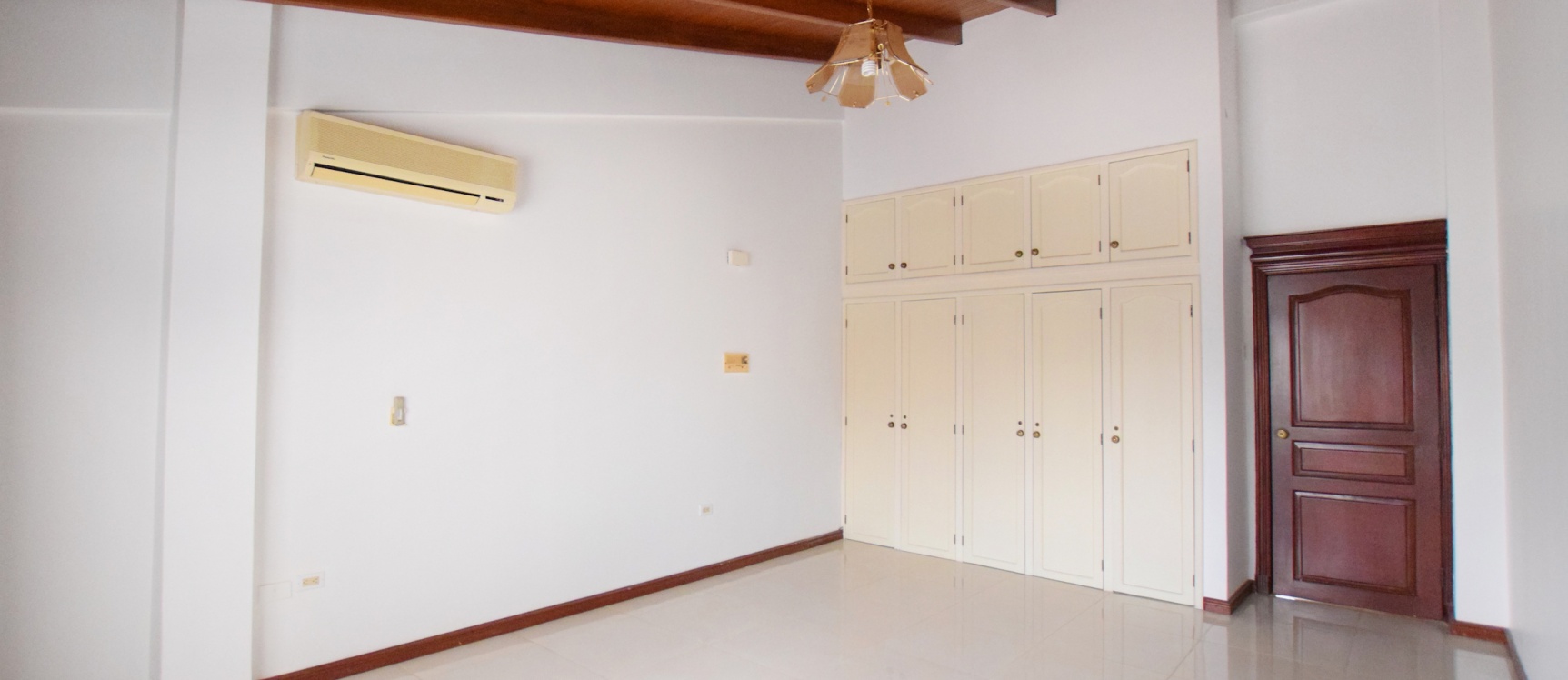 Casa en venta ubicada en Olivos I, Ceibos, Norte de Guayaquil GeoBienes - Casa en alquiler ubicada en Olivos I, Ceibos, Norte de Guayaquil - Plusvalia Guayaquil Casas de venta y alquiler Inmobiliaria Ecuador