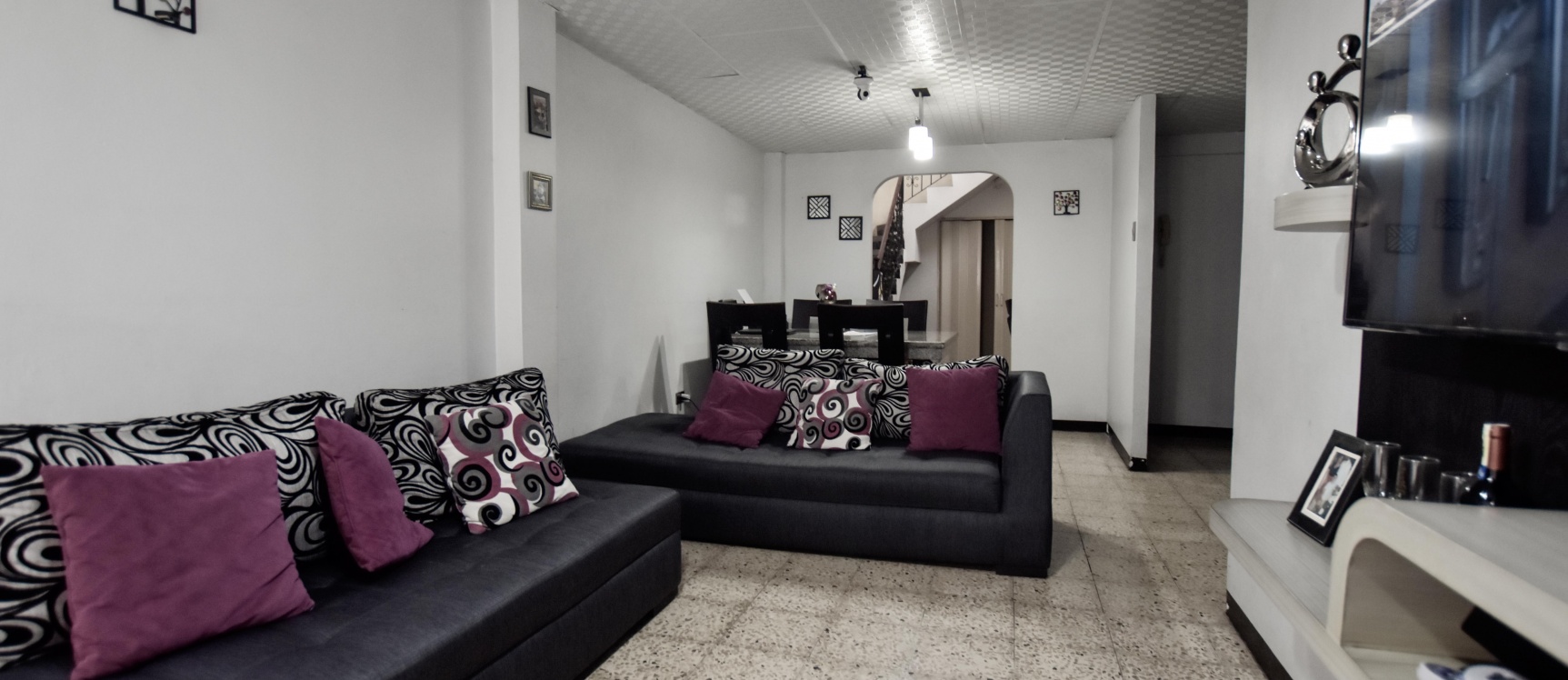 Casa en venta ubicada en samanes 2, Norte de Guayaquil GeoBienes - Casa en venta ubicada en samanes 2, Norte de Guayaquil - Plusvalia Guayaquil Casas de venta y alquiler Inmobiliaria Ecuador