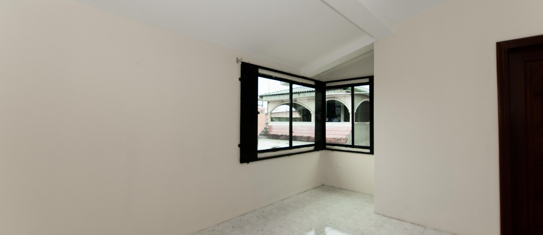 GeoBienes - Casa en venta ubicada en urbanización Acuarela del Rio - Plusvalia Guayaquil Casas de venta y alquiler Inmobiliaria Ecuador