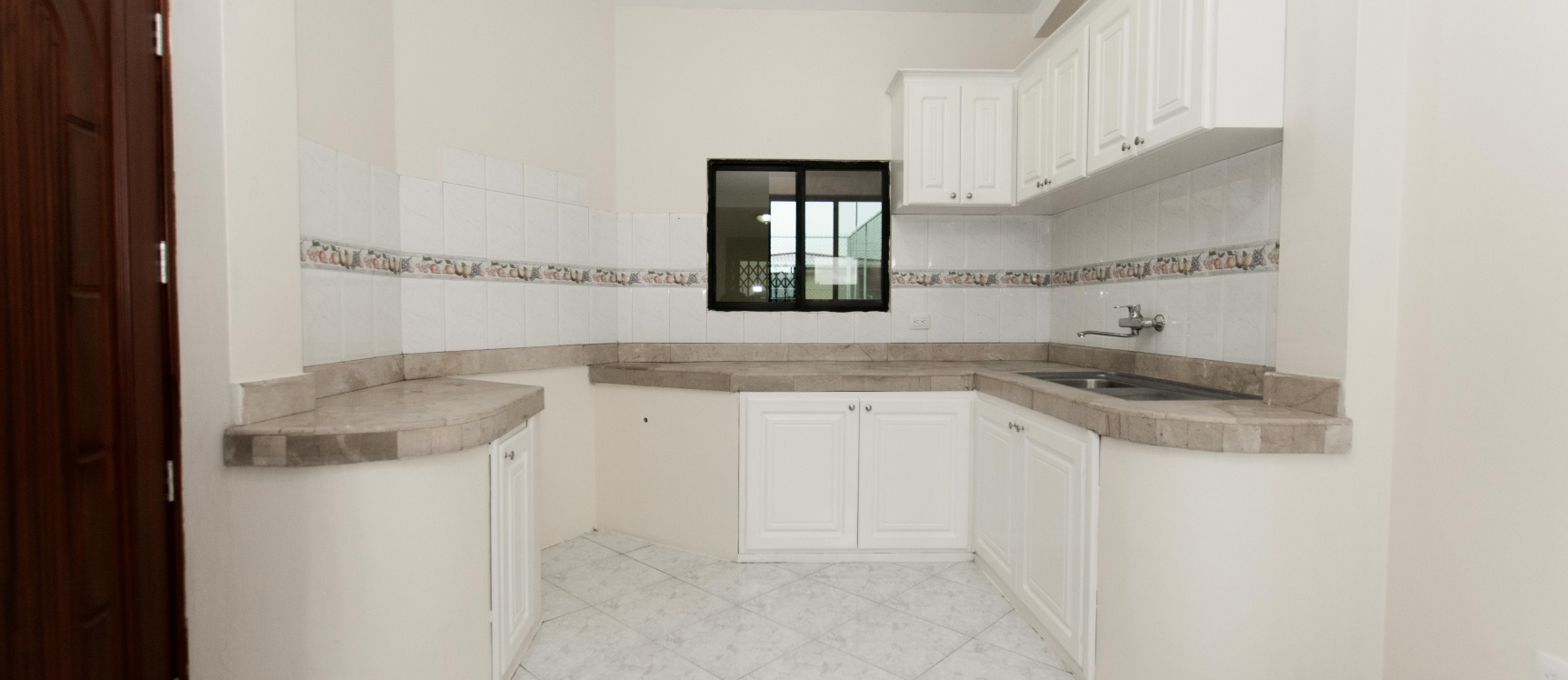 Casa en venta ubicada en Urbanización Acuarela del Rio GeoBienes - Casa en venta ubicada en urbanización Acuarela del Rio - Plusvalia Guayaquil Casas de venta y alquiler Inmobiliaria Ecuador