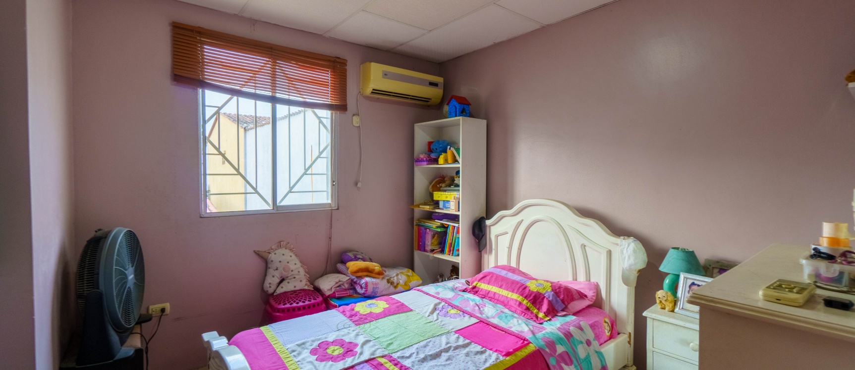 Casa en venta ubicada en urbanización Metrópolis 2 GeoBienes - Casa en venta ubicada en urbanización Metrópolis 2 - Plusvalia Guayaquil Casas de venta y alquiler Inmobiliaria Ecuador