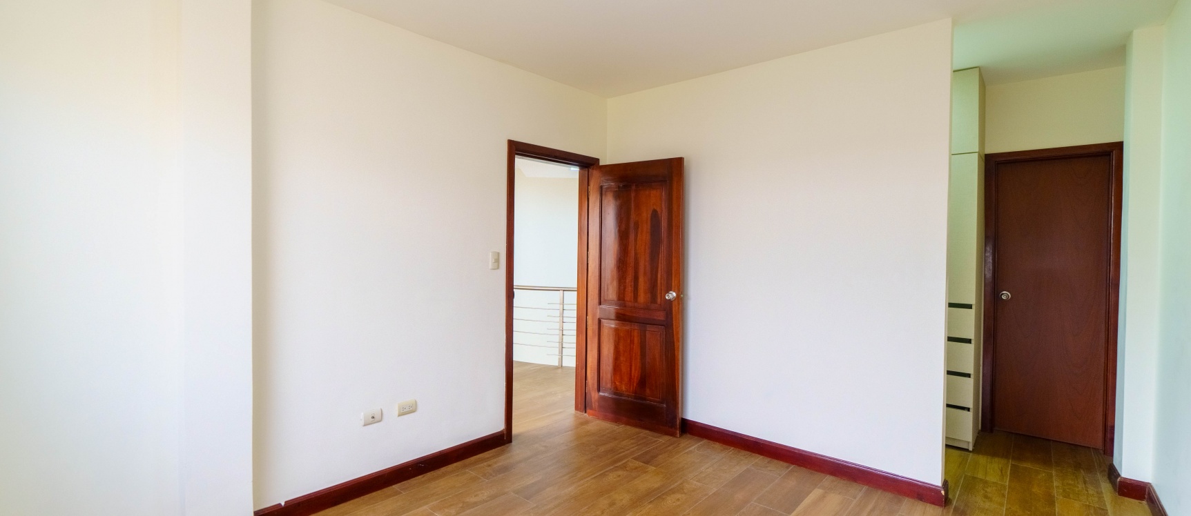 Casa en venta ubicada en Urbanización Villa Club, etapa Natura GeoBienes - Casa en venta ubicada en Urbanización Villa Club, etapa Natura - Plusvalia Guayaquil Casas de venta y alquiler Inmobiliaria Ecuador