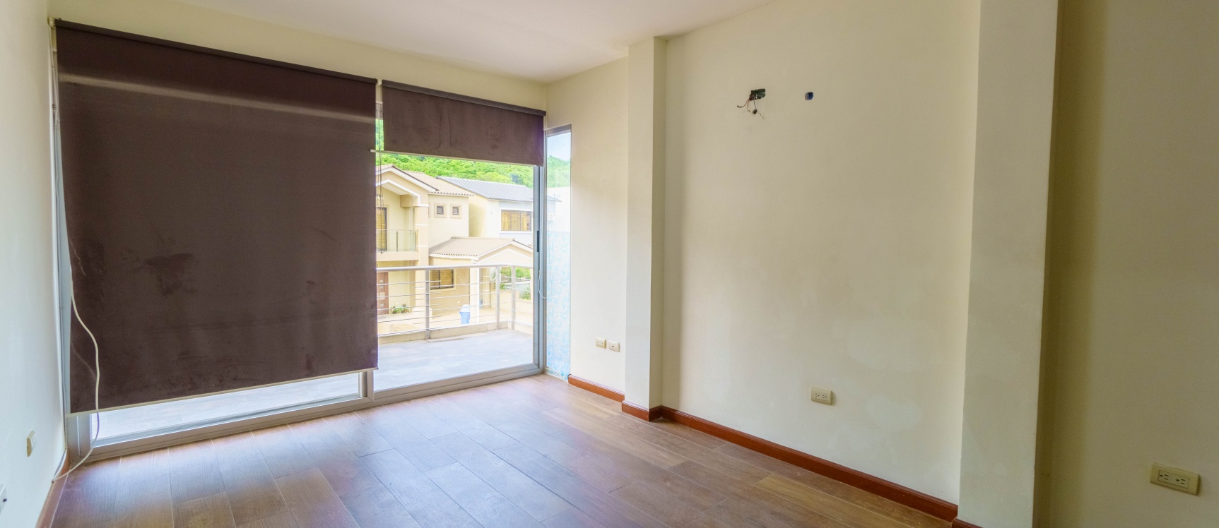Casa en venta ubicada en Urbanización Villa Club, etapa Natura GeoBienes - Casa en venta ubicada en Urbanización Villa Club, etapa Natura - Plusvalia Guayaquil Casas de venta y alquiler Inmobiliaria Ecuador