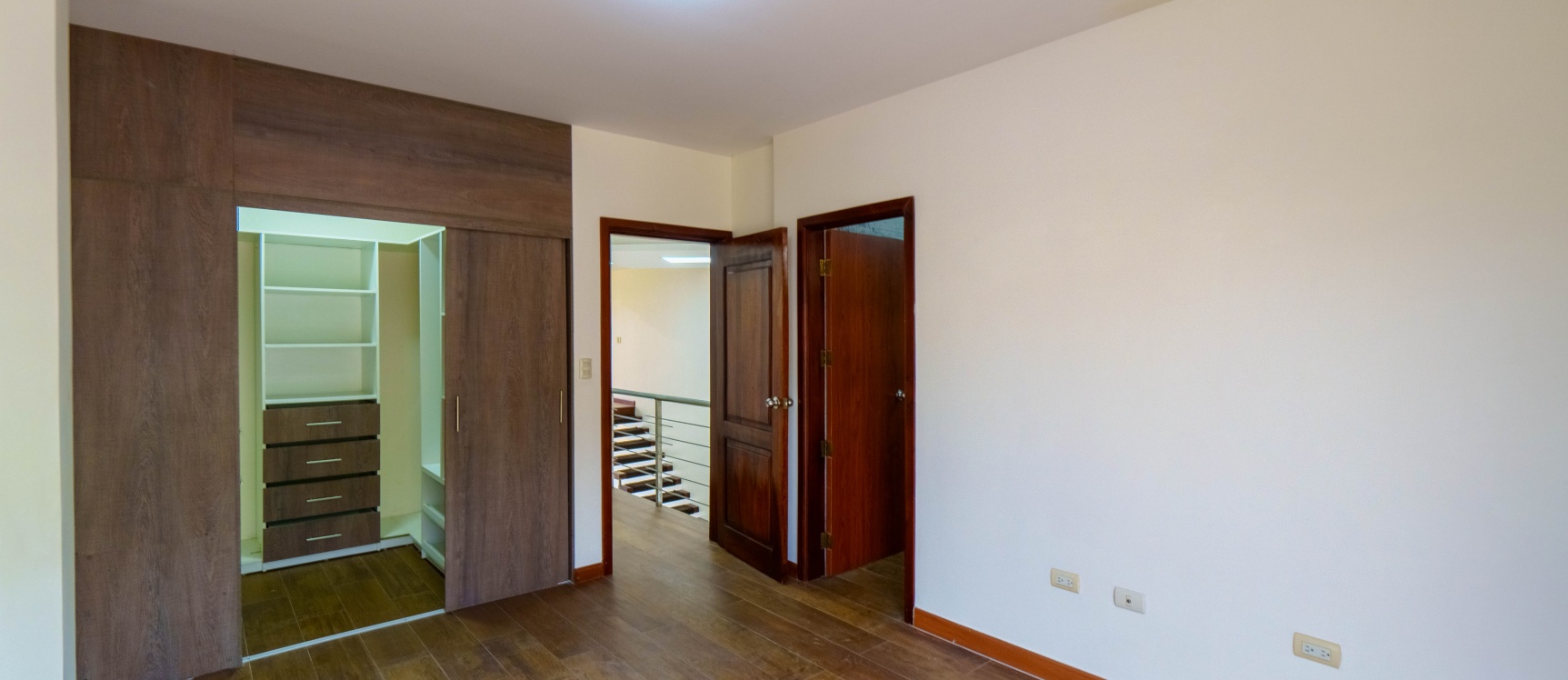 Casa en venta ubicada en Urbanización Villa Club, etapa Natura GeoBienes - Casa en venta ubicada en Urbanización Villa Club, etapa Natura - Plusvalia Guayaquil Casas de venta y alquiler Inmobiliaria Ecuador